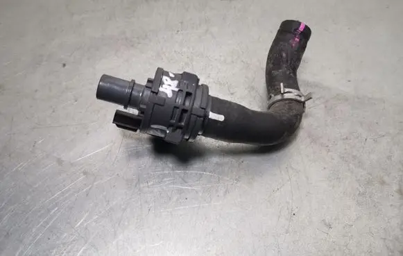 Toyota RAV 4 (XA50) Engine coolant pipe/hose 9J04BA0794