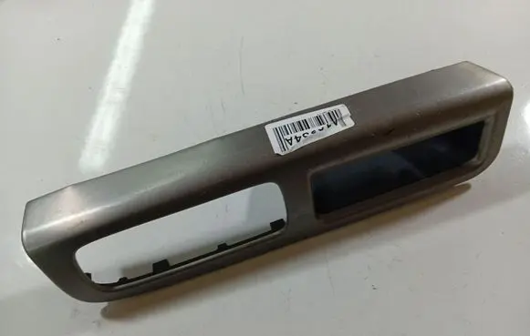 Opel Astra H Front door window switch trim 8679666
