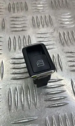 Mercedes-Benz E W212 Electric window control switch A2048707358