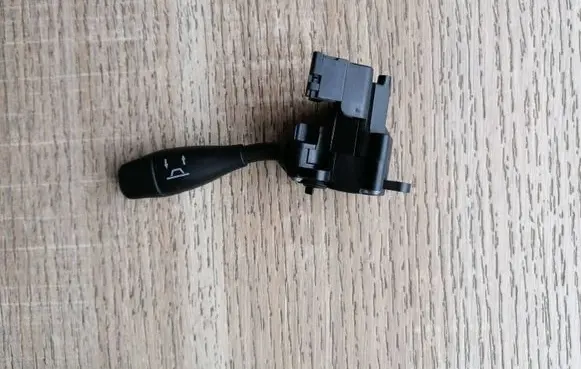 Mercedes-Benz ML W164 Steering wheel adjustment handle/lever A1645403245