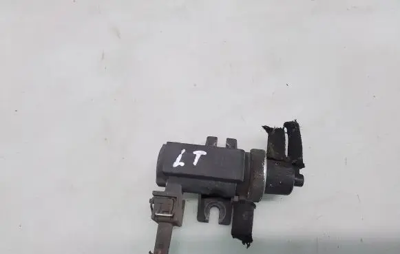 Volkswagen II LT Turbo solenoid valve 1H0906027