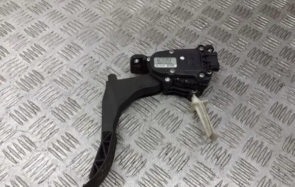 Skoda Octavia Mk1 (1U) Accelerator throttle pedal 6Q1721503B