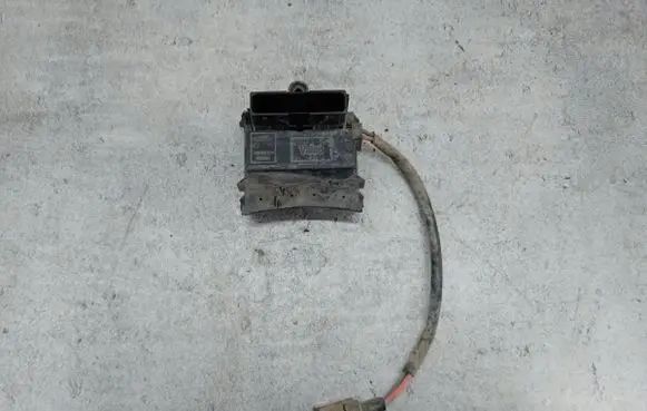 Saab 9-3 Ver2 Coolant fan relay 1379151