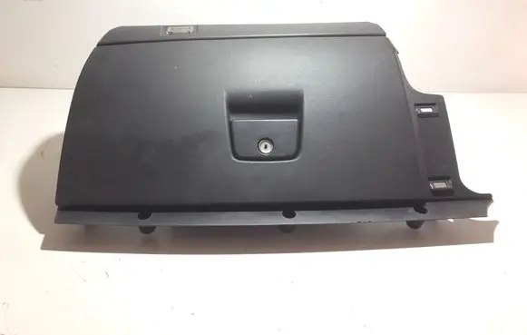 Volvo V50 Glove box 8626141