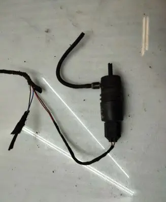 BMW 5 F10 F11 Windscreen/windshield washer pump 8362154