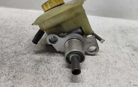 Volkswagen PASSAT B5.5 Master brake cylinder