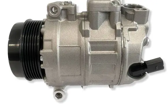Volkswagen Crafter Air conditioning (A/C) compressor (pump) 2E0820803J