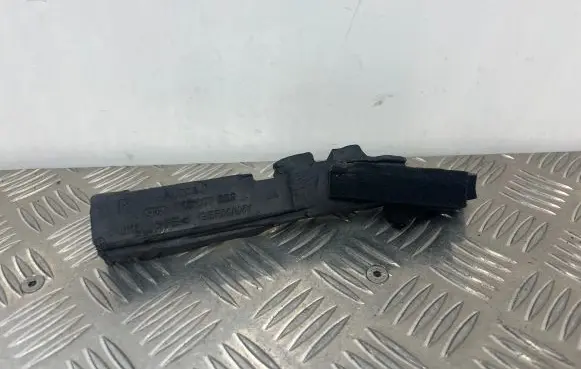 Audi A6 S6 C8 4K Other engine bay part 4K8807252