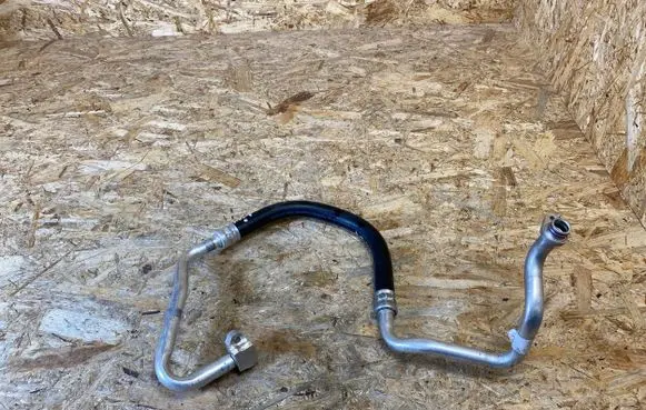 Air conditioning (A/C) pipe/hose