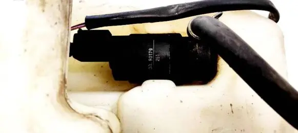 Mercedes-Benz E W210 Windscreen/windshield washer pump 3090179