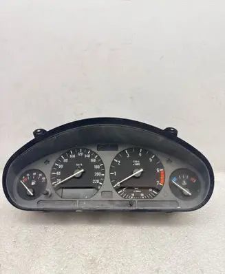 BMW 3 E36 Speedometer (instrument cluster) 8353821
