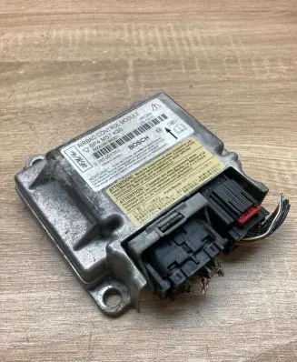 Mazda 3 I Airbag control unit/module BP4M57K30 0285001553