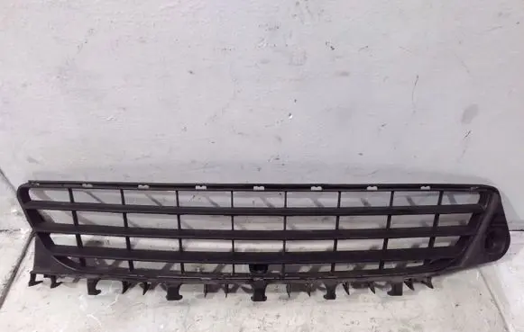 Opel Signum Front bumper lower grill 13100688