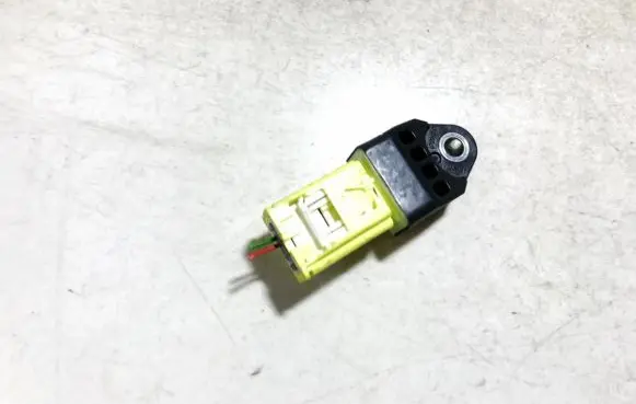 Toyota Yaris Airbag deployment crash/impact sensor 8983102140 89831-02140