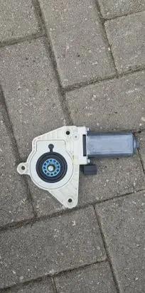Volkswagen Jetta USA Front door window regulator motor 1036C47782