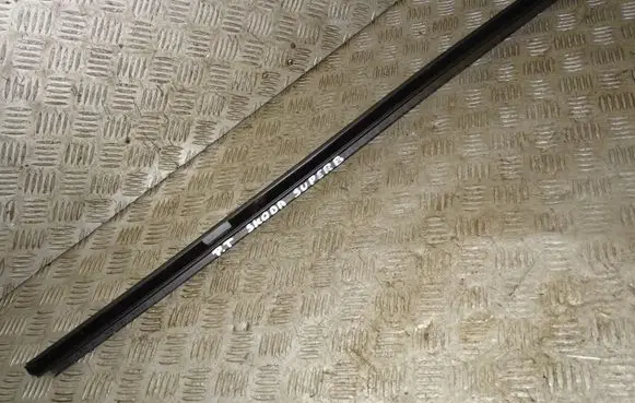 Skoda Superb B5 (3U) Rear door windshield rail SKODA_SUPERB_I_01-08_LISTWA_SZYBY_PRAWY_TYŁ