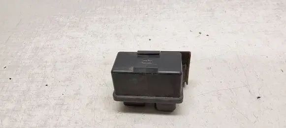 Subaru Outback Window wiper relay 86121