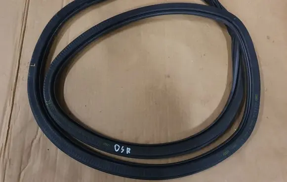 Audi A3 S3 8V Front door rubber seal 8V5831721