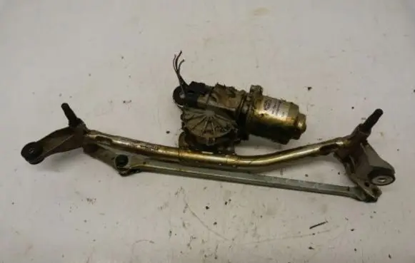 Renault Megane II Front wiper linkage and motor