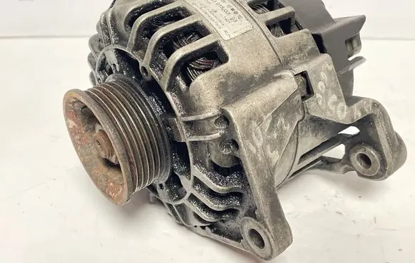 Audi A4 S4 B5 8D Generator/alternator 05903015GX