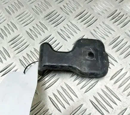 Mercedes-Benz GLE W167 Fender mounting bracket A1676265400