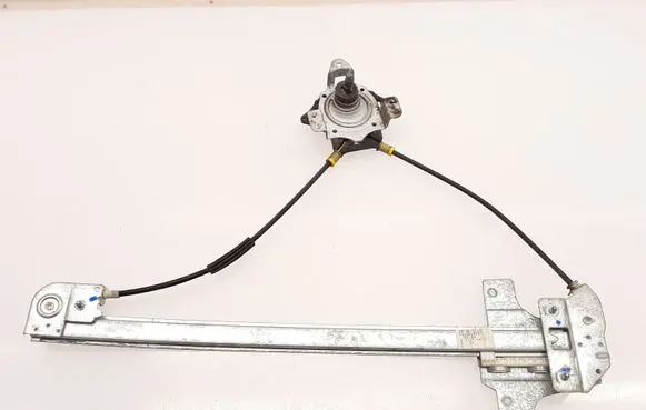 Rear door manual window regulator
