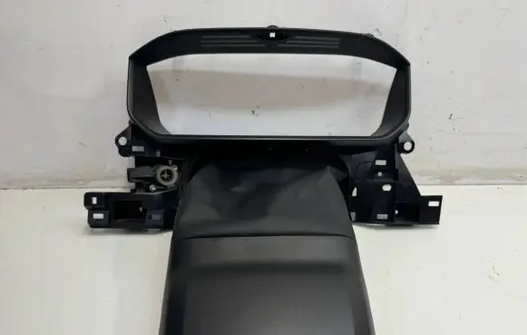 Land Rover Discovery 5 Dashboard trim JY3210A894B CPLA3F902A