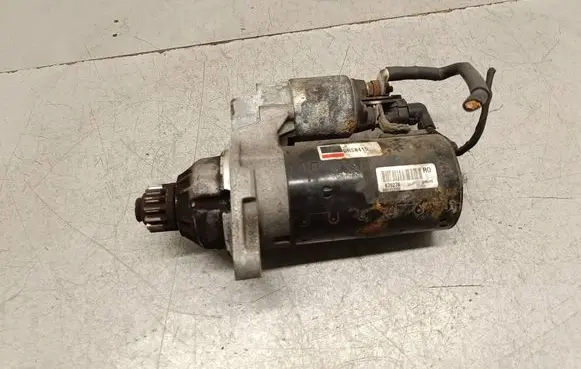 Volkswagen Tiguan Starter motor 0001153009 679278