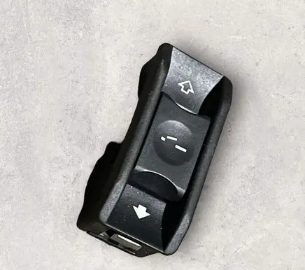 BMW 5 E60 E61 Sunroof switch 6907288 6131 03015010