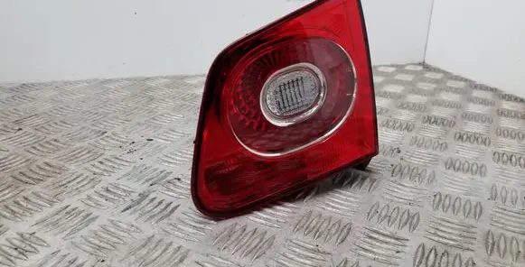 Volkswagen Tiguan Tailgate rear/tail lights 5N0945094C