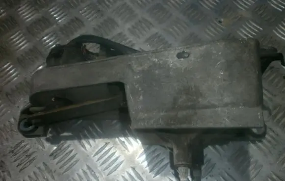 Renault Twingo I Wiper motor 53557811