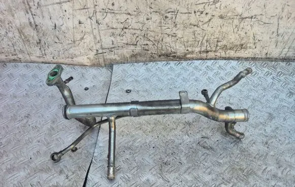 Volvo XC90 Engine coolant pipe/hose
