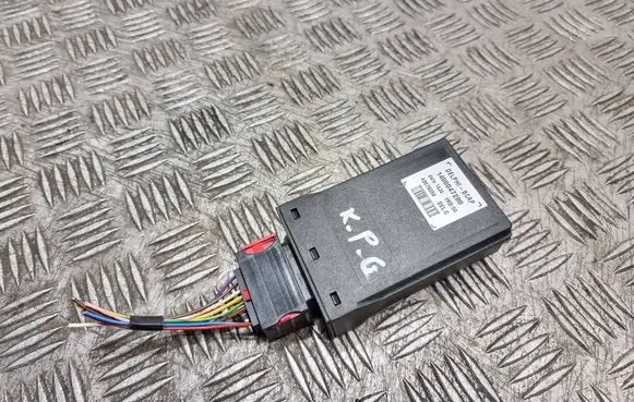 Peugeot 1007 Door control unit/module 1400047280 43676058