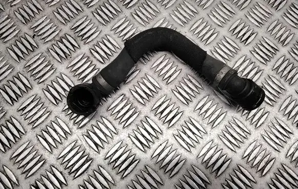 BMW X5 E70 Engine coolant pipe/hose