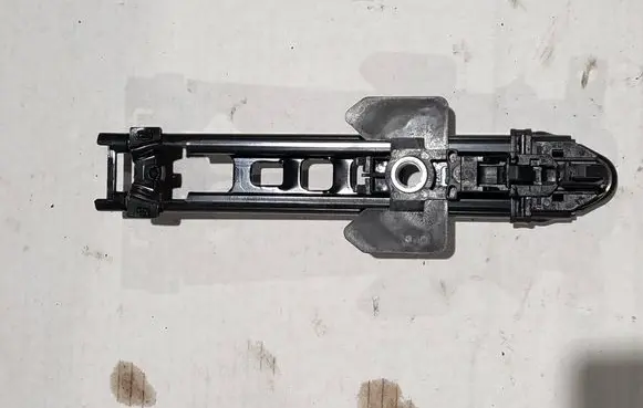 Audi A4 S4 B8 8K Seat belt height adjuster 8K0857833C 0001713050