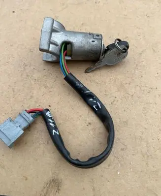 Iveco Daily 35 - 40.10 Ignition lock 14176881
