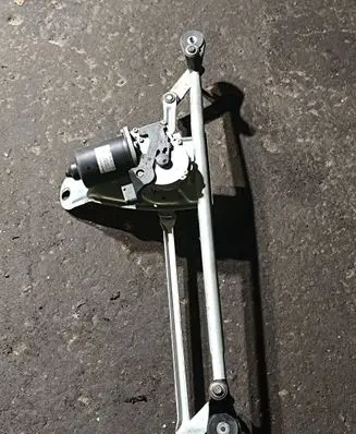 BMW X5 E53 Front wiper linkage and motor 711153603 7111536 24027725
