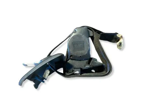 BMW 5 E34 Rear seatbelt 042147405