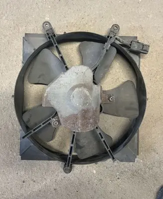 Toyota Avensis T220 Electric radiator cooling fan