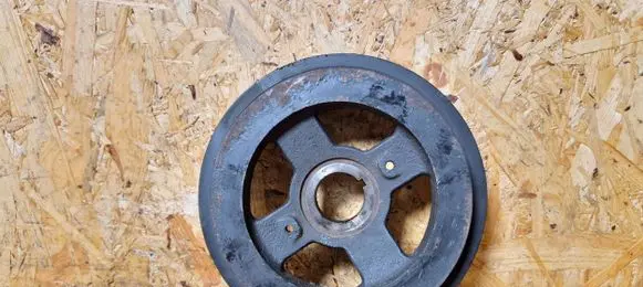 Nissan X-Trail T30 Crankshaft pulley 12303AD201