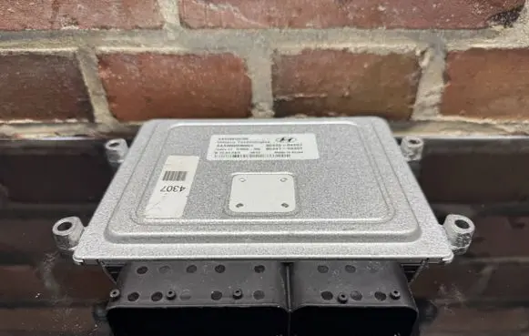 Hyundai i10 Engine control unit/module ECU 9544104307 9544004307 AAA9650060001