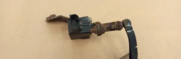 BMW Z4 E85 E86 Rear air suspension level height sensor 6752797 37146752797 3714675279701