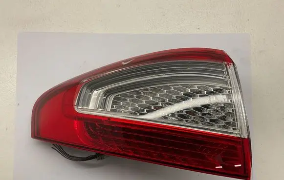Ford Mondeo MK IV Rear/tail lights BS7113405A 0374D BS7113405C