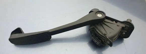 Volvo S80 Accelerator throttle pedal 30636004
