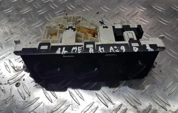 Nissan Almera Climate control unit