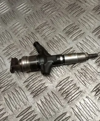 Fuel injector