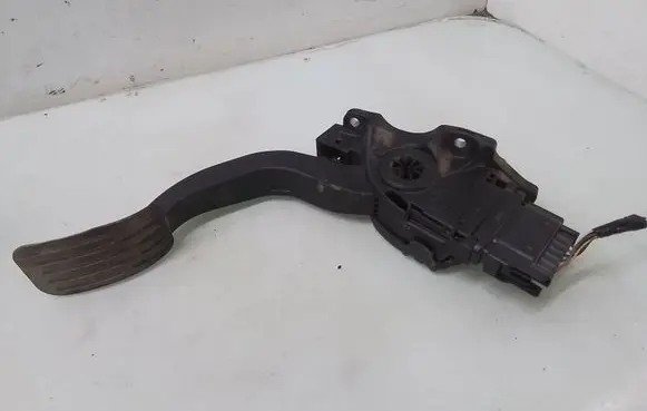 Ford S-MAX Accelerator throttle pedal 6G929F836JD