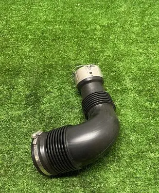 BMW M4 G82 G83 Air intake hose/pipe 8095812 23557610 1571