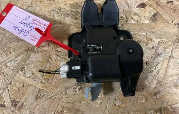 Subaru Legacy Loading door lock 