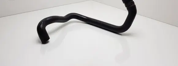 Volkswagen PASSAT B6 Engine coolant pipe/hose